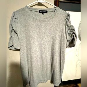 Gibson Gray Ruched Puff Sleeve T-Shirt